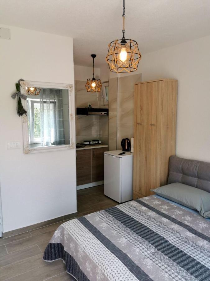 Apartments Lily เนอุม ภายนอก รูปภาพ